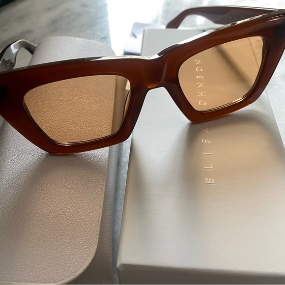 Elisa Johnson Lori Sunglasses - Picture 6 of 10